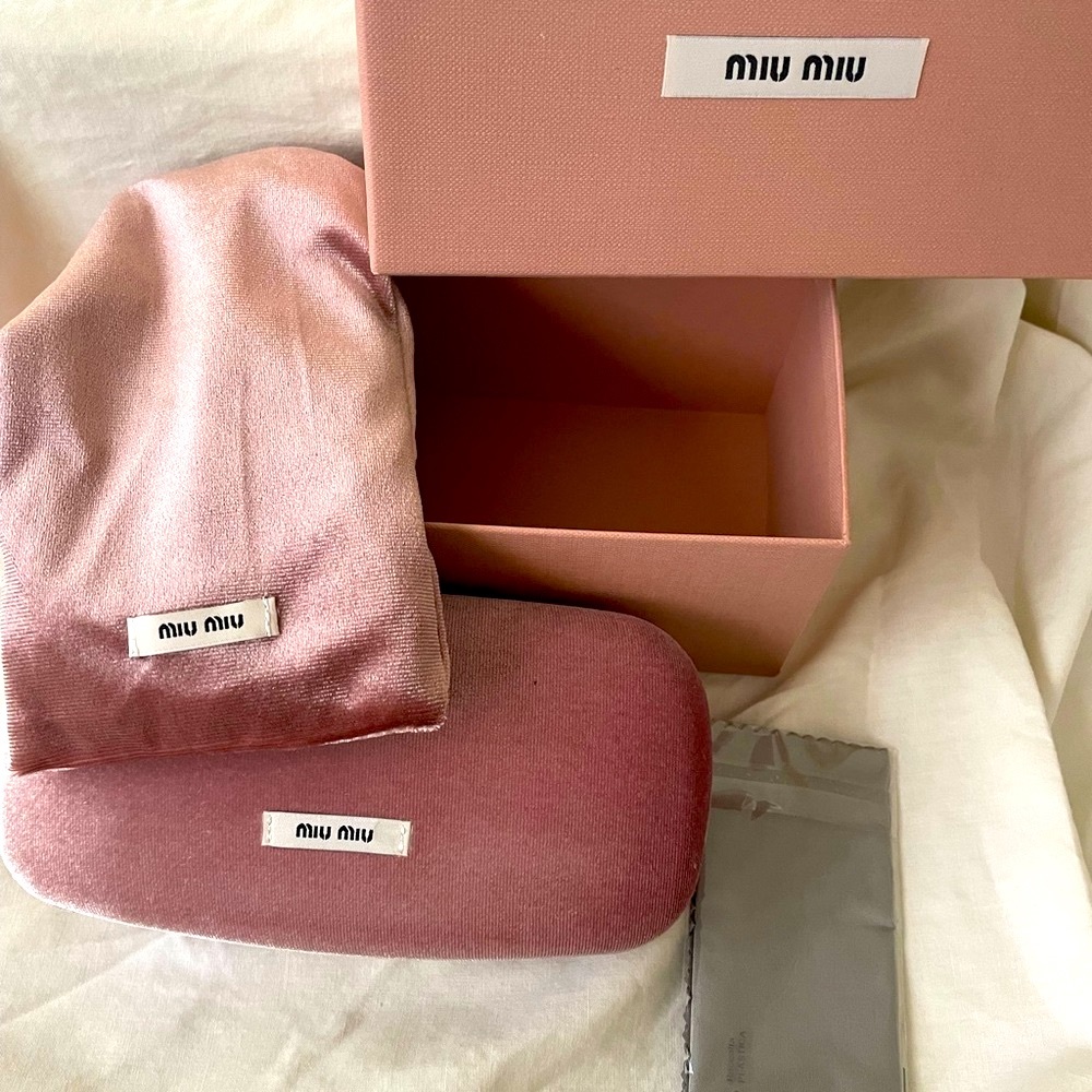 PINK VELVET MIU MIU EYEWEAR CASE WITH HARD AND SOFT CASE + MIU MIU CLOTH